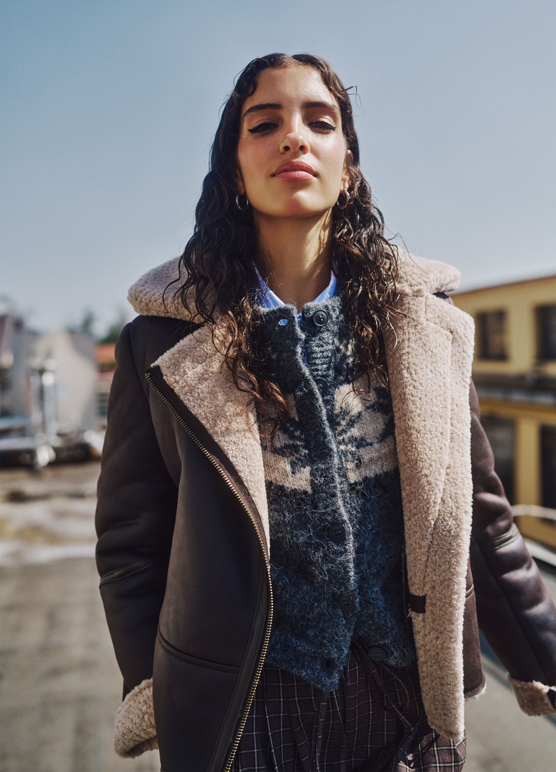 Cardigan grigio regular fit con motivo jacquard