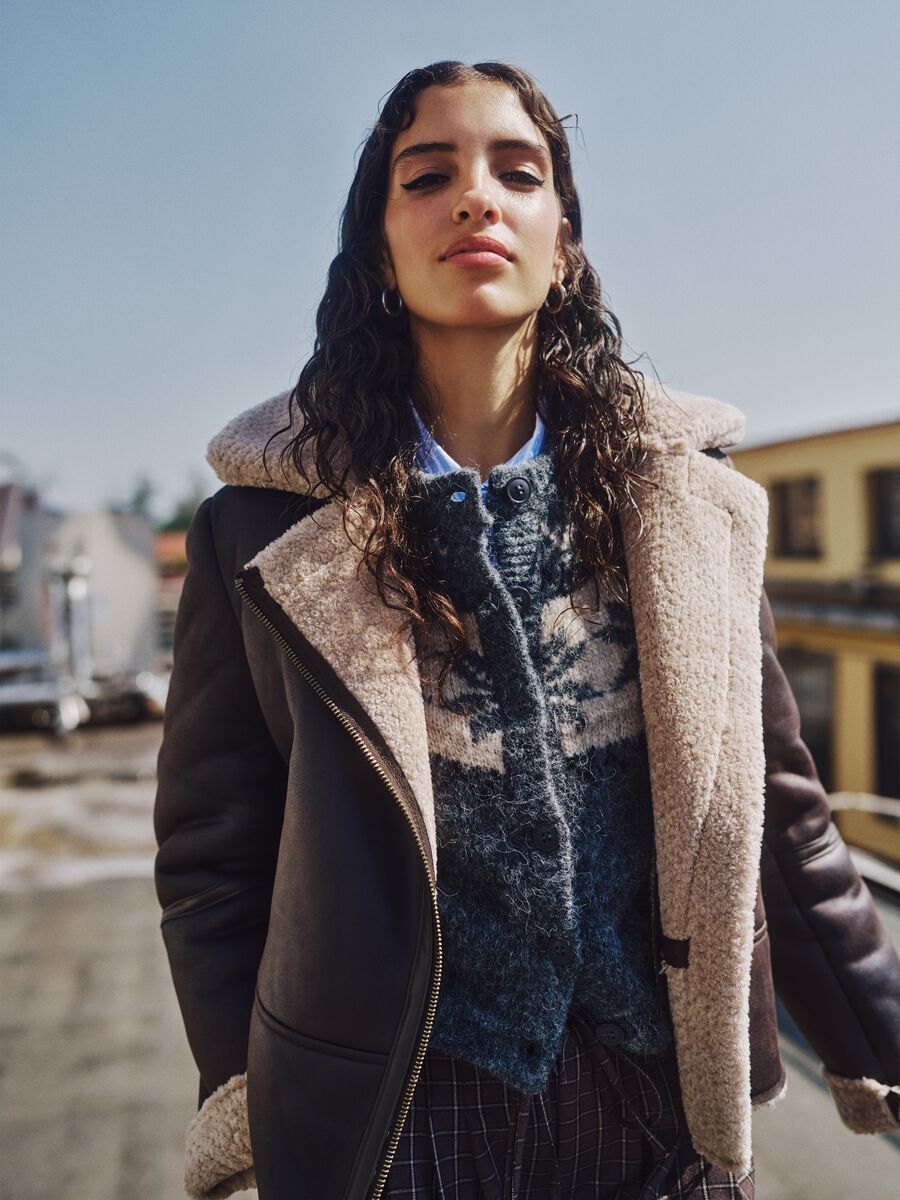 Grey Jacquard Pattern Cardigan_0