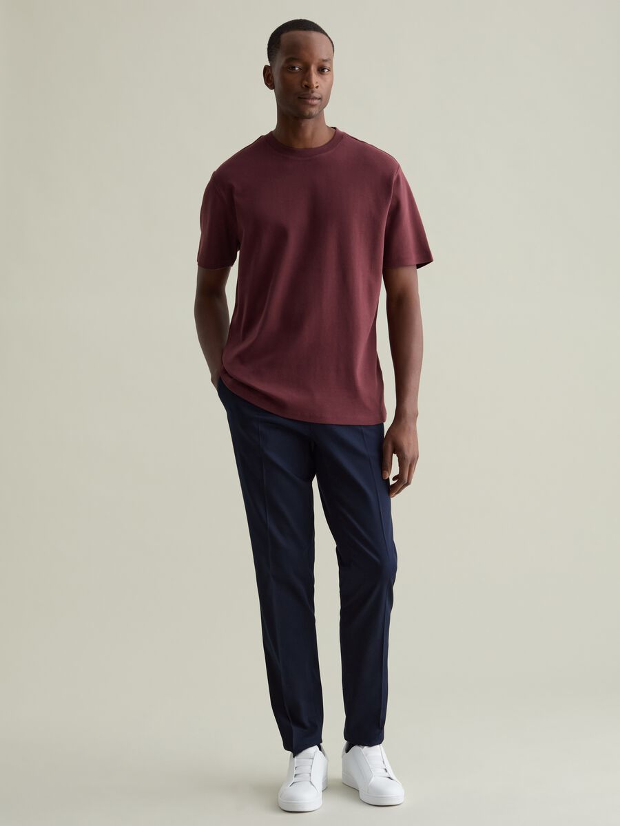 Contemporary chino trousers with darts_0