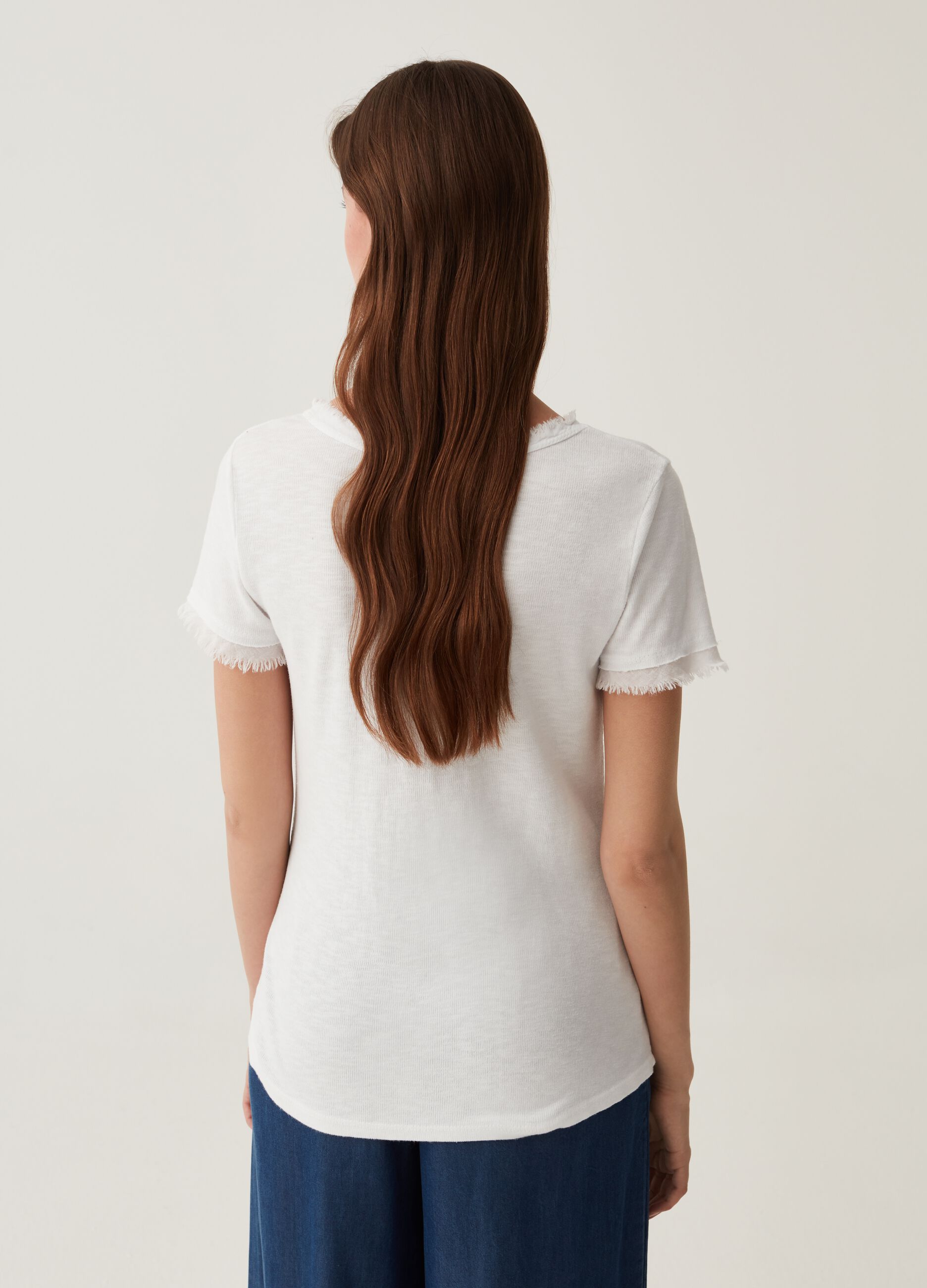 T-shirt con profili sfrangiati Hybrid_2