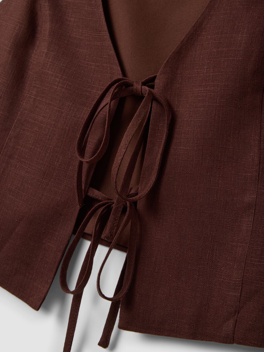 Gilet marrone in misto viscosa e lino regular fit_5