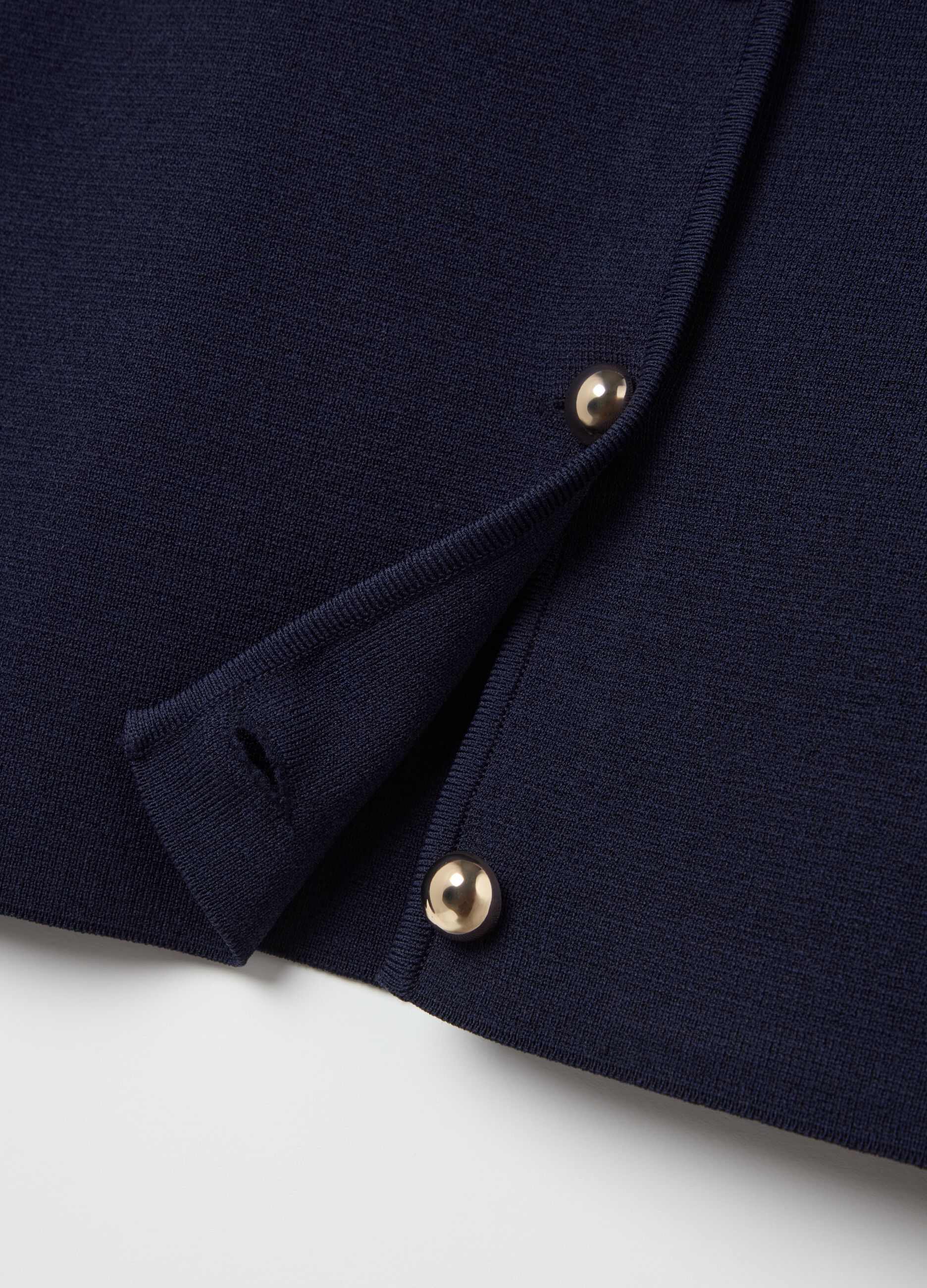 Cardigan con bottoni dorati