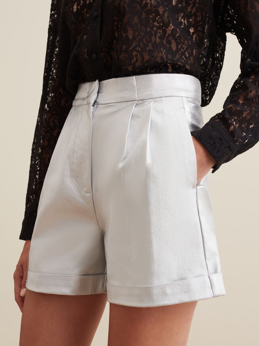 Shorts effetto metallizzato_3