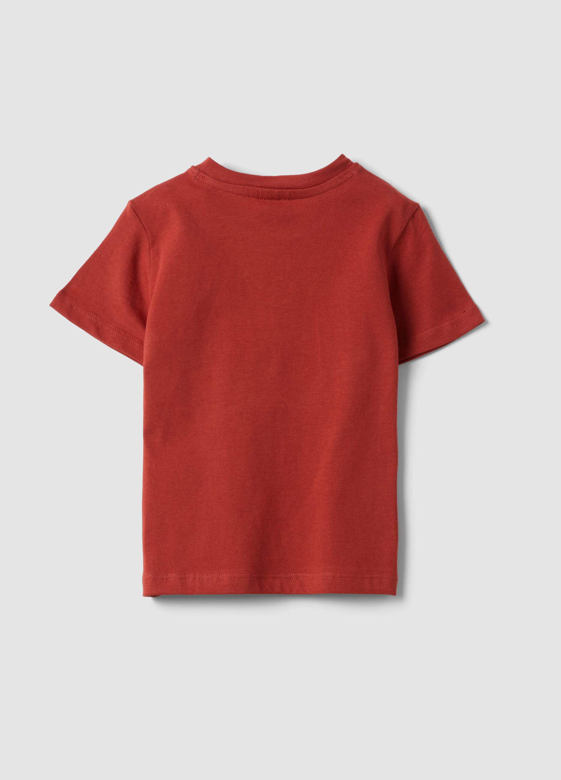 Red short-sleeved pure organic cotton T-shirt with print