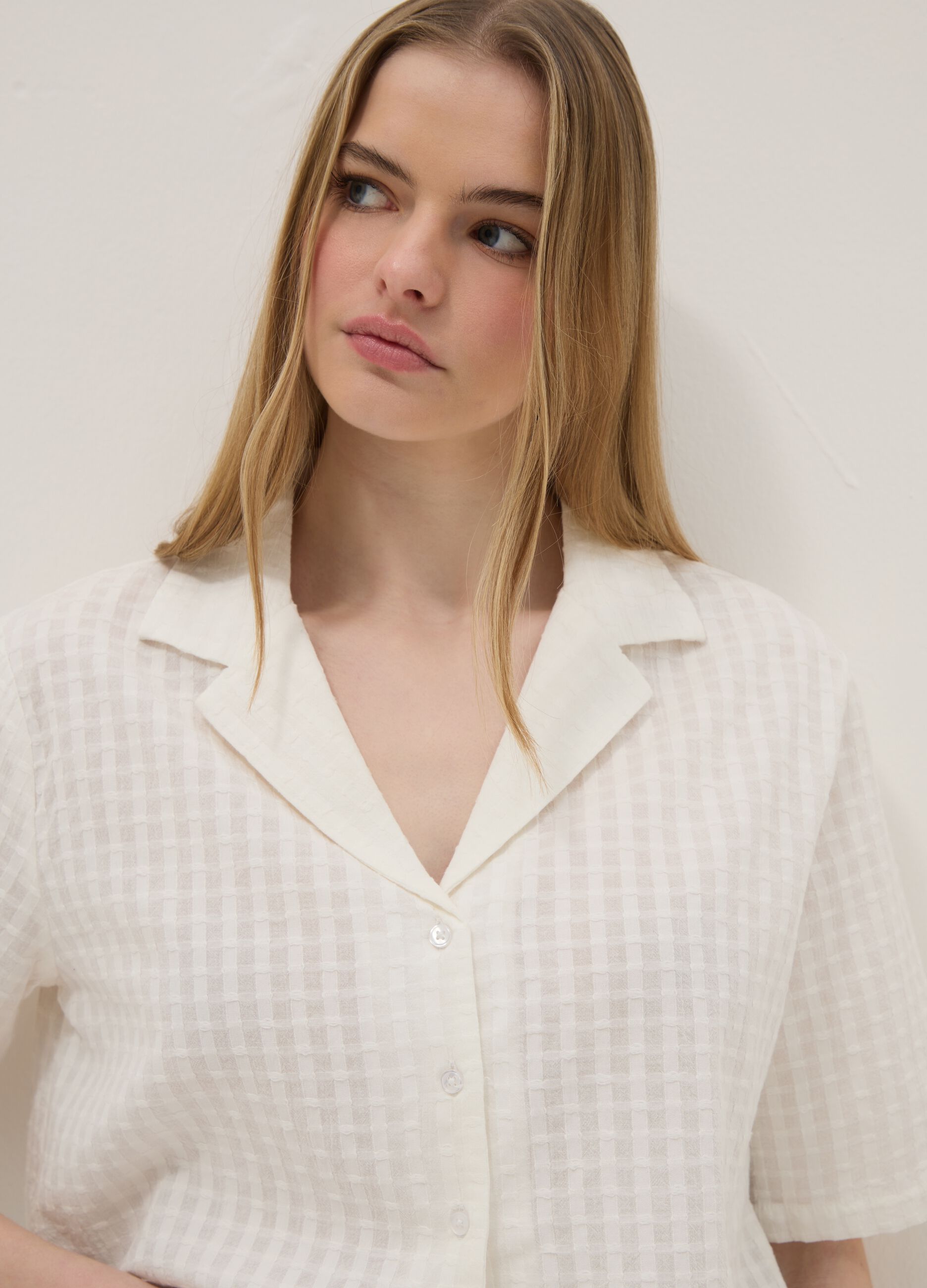 White pure cotton regular-fit shirt with check texture