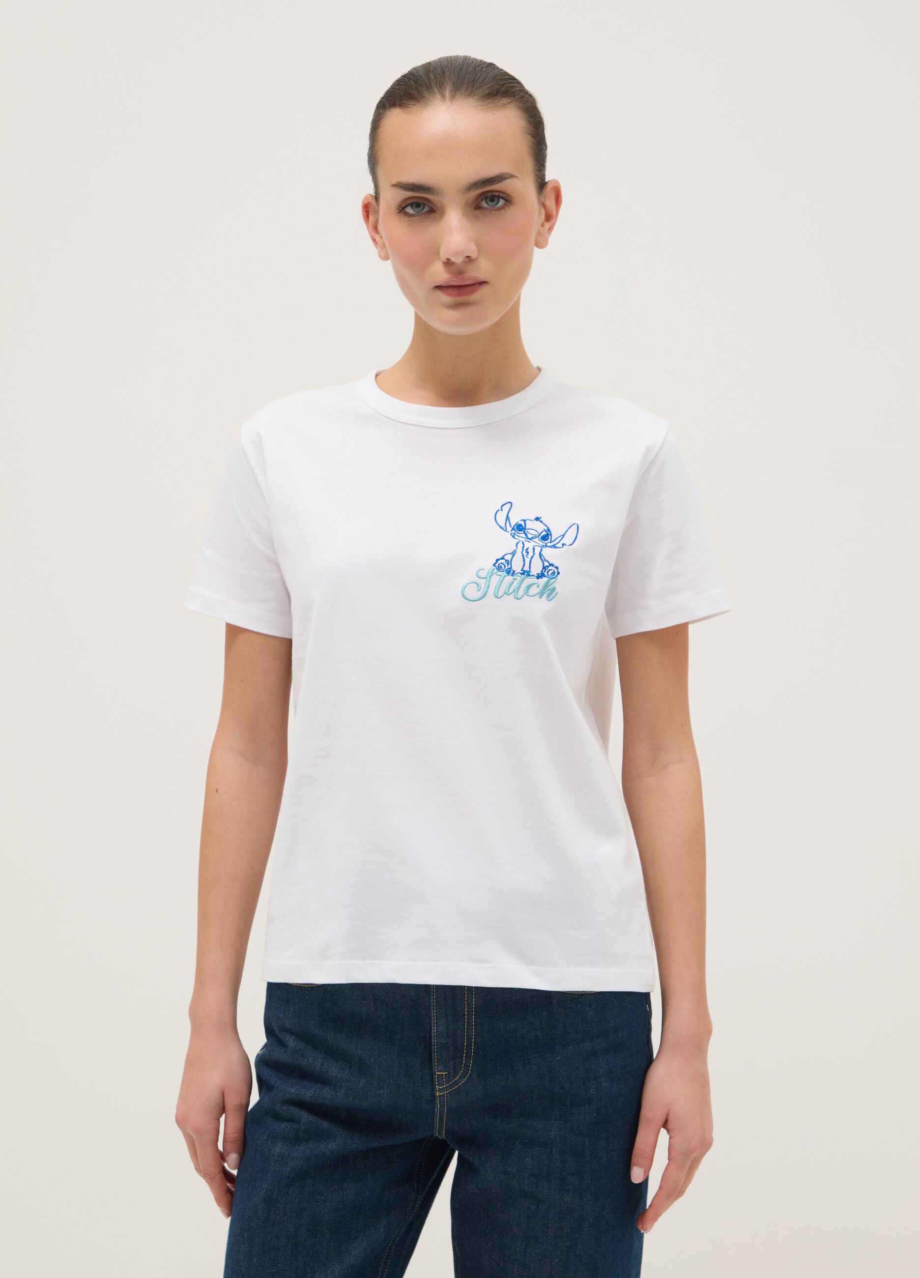 White pure cotton regular fit T-shirt with Stitch print