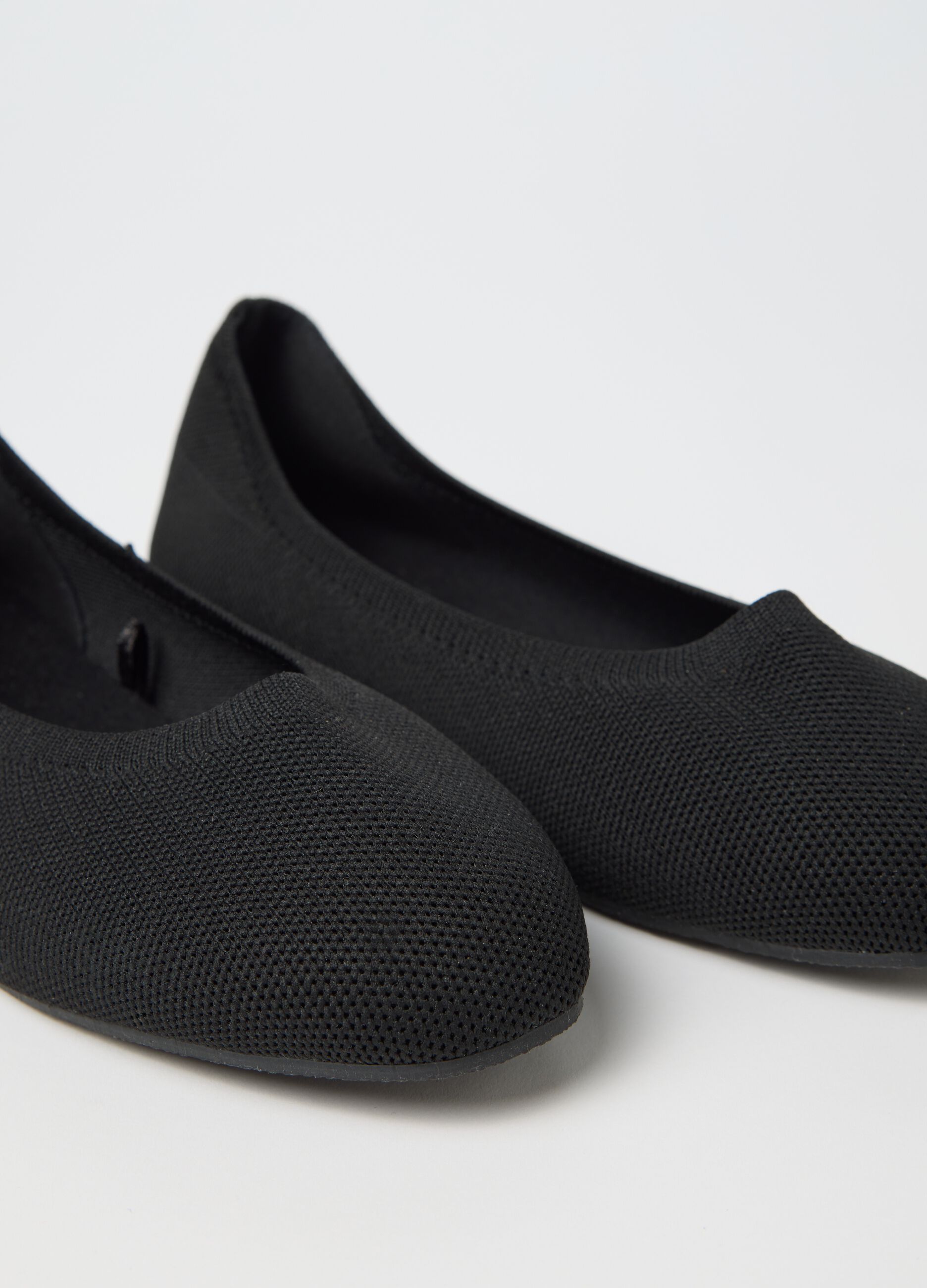 Black Fabric Blend Ballet Flats
