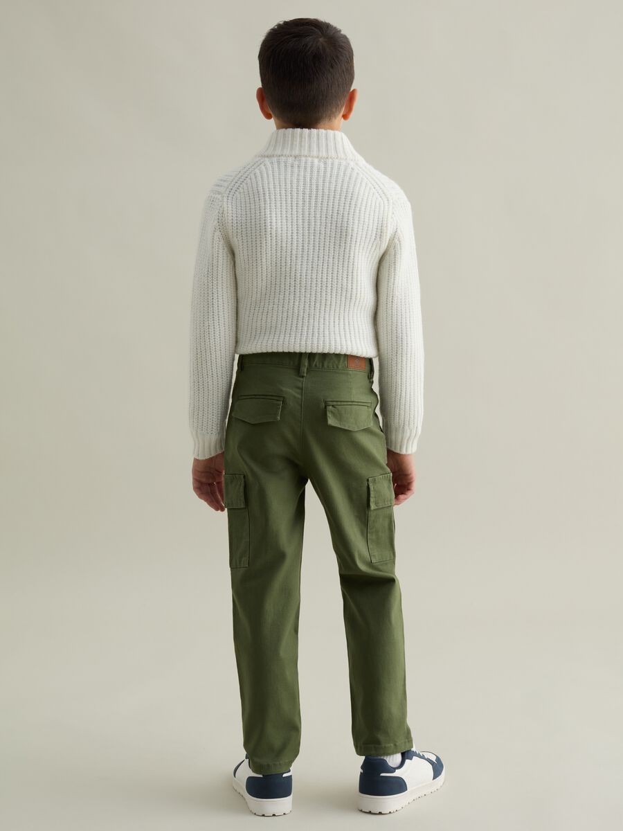 Stretch cotton cargo trousers_1