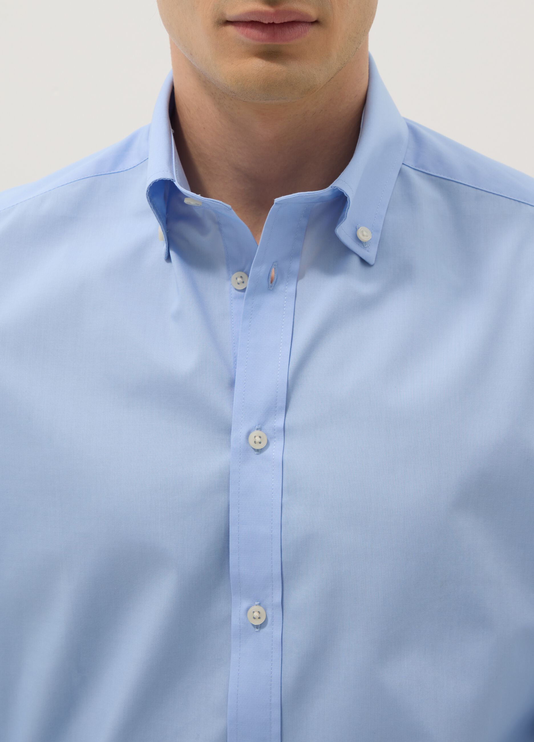 Light blue slim-fit long-sleeve button-down shirt