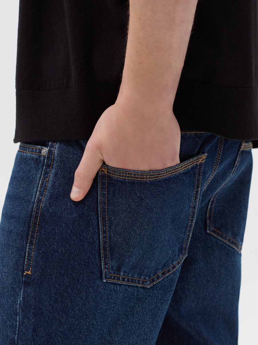 Slim-fit jeans with five pockets_2