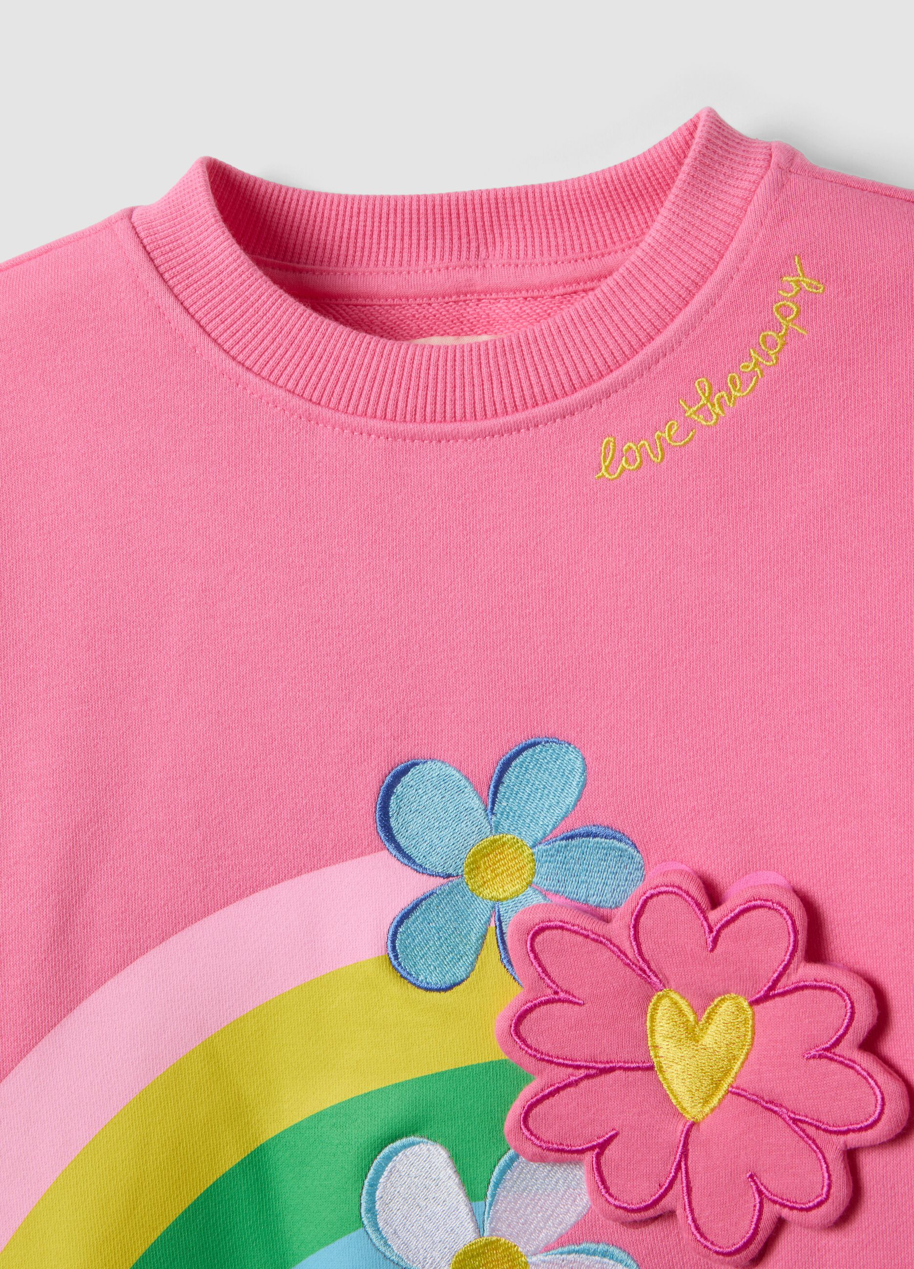 Felpa rosa in misto cotone con girocollo e stampa arcobaleno e fiori