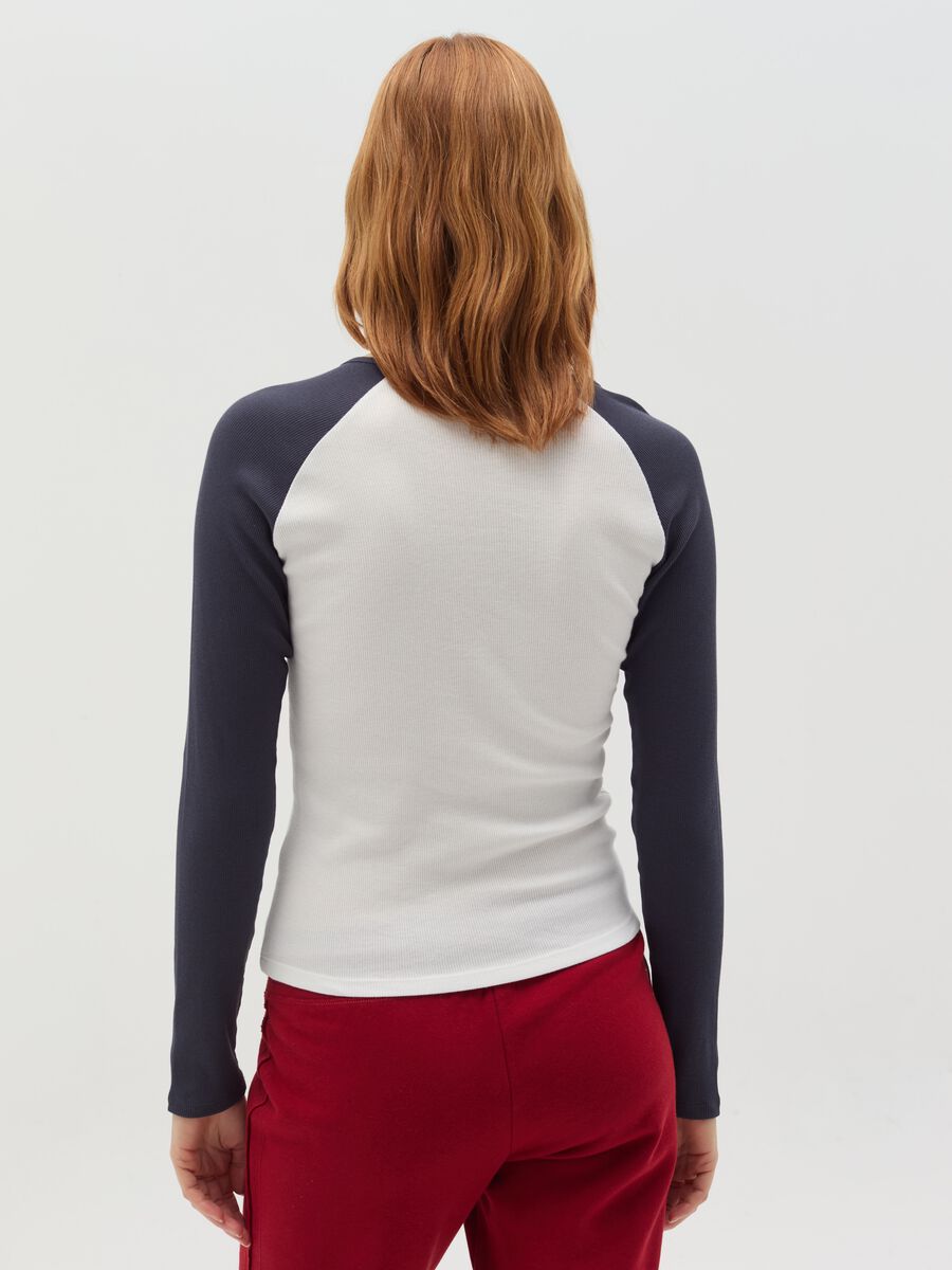 Ribbed T-shirt with long raglan sleeves_3