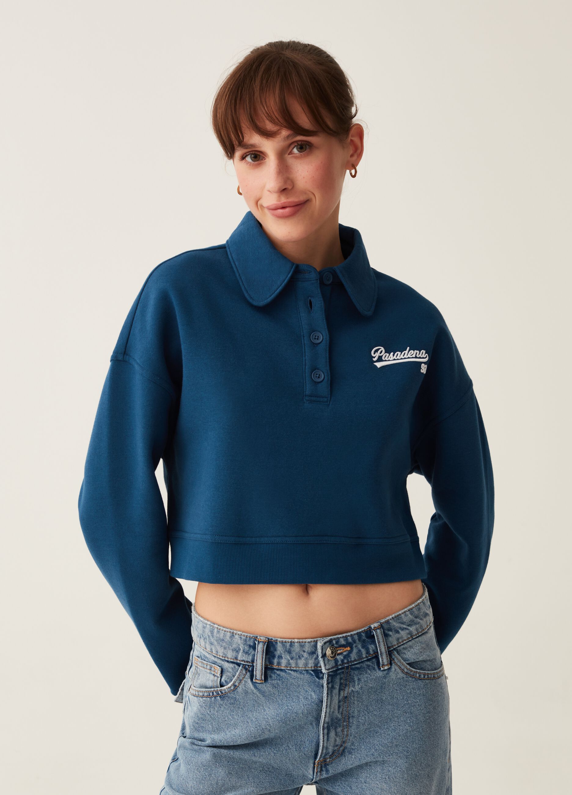 Felpa cropped con scollo a polo_1
