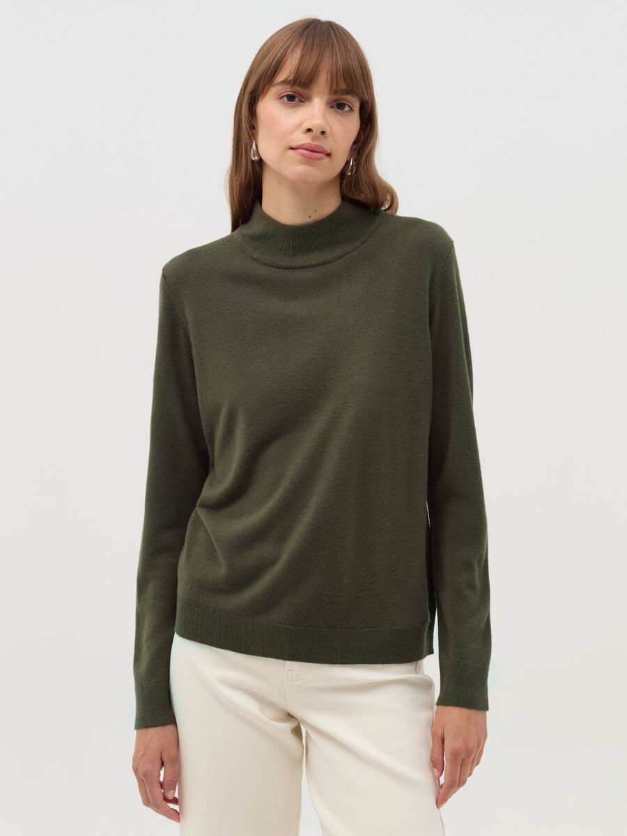 Long-sleeved top with mock neck_0