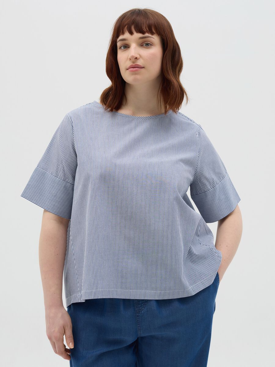 Curvy blouse with white and blue stripes_0