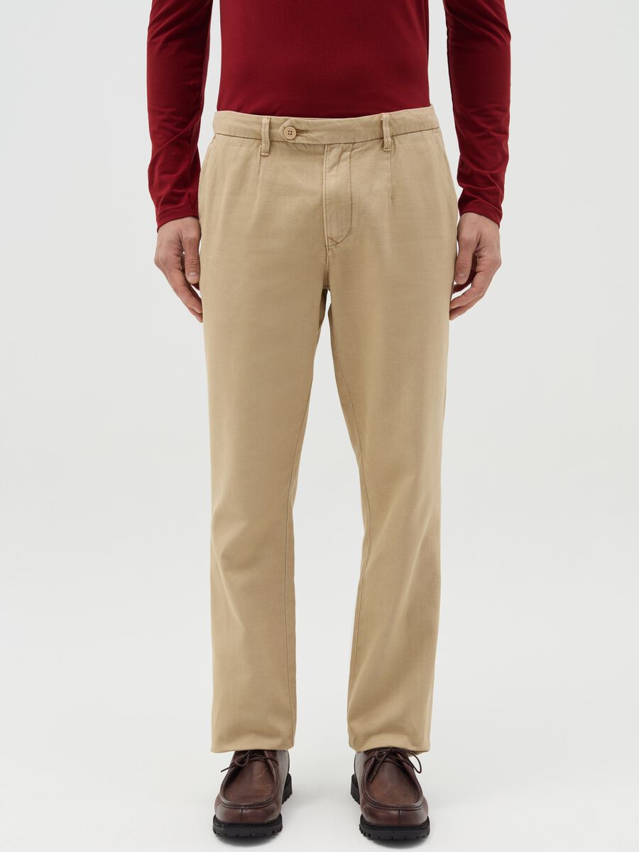 Chino trousers in beige linen and cotton_1