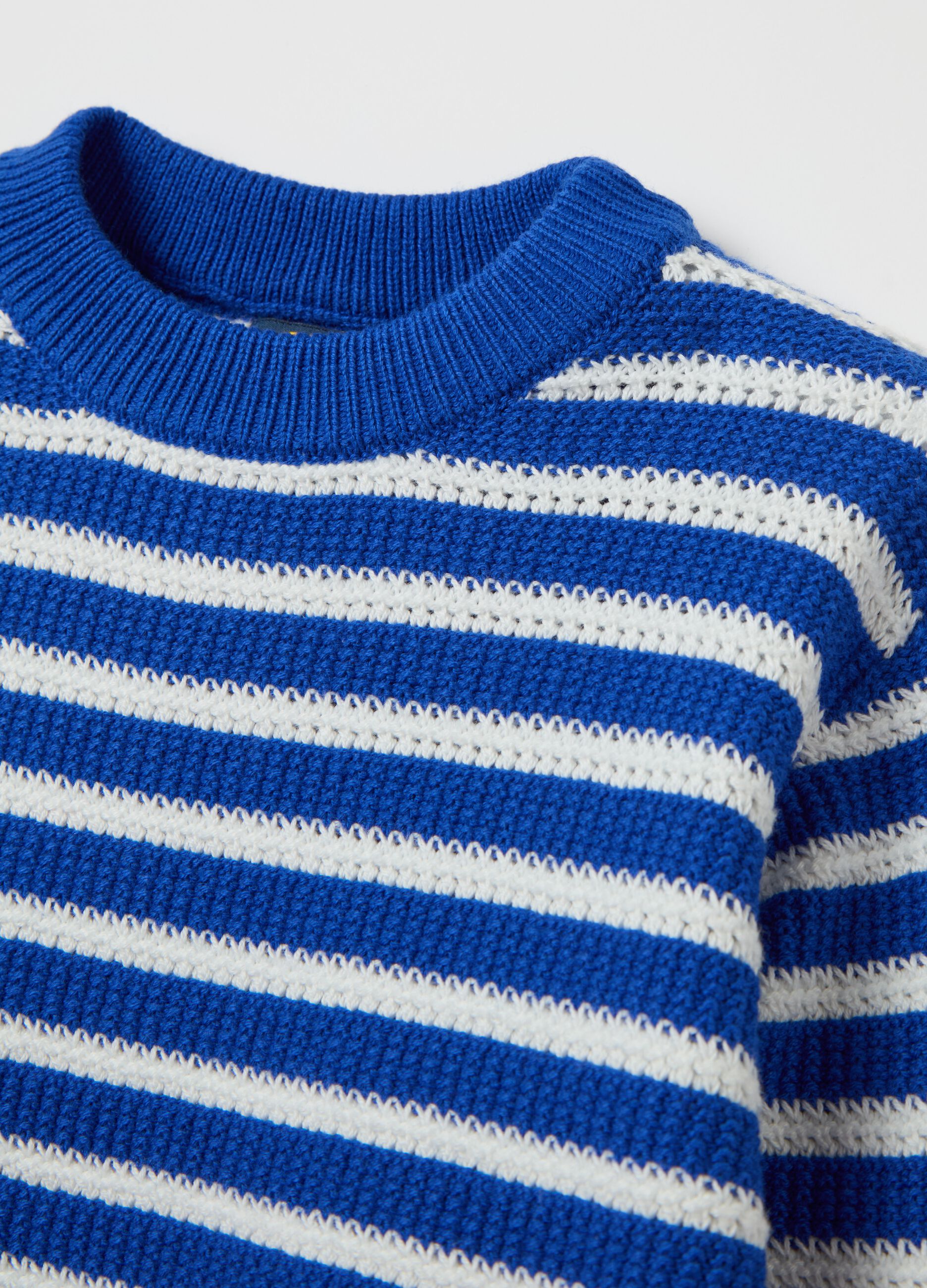 Cotton pullover with striped pattern