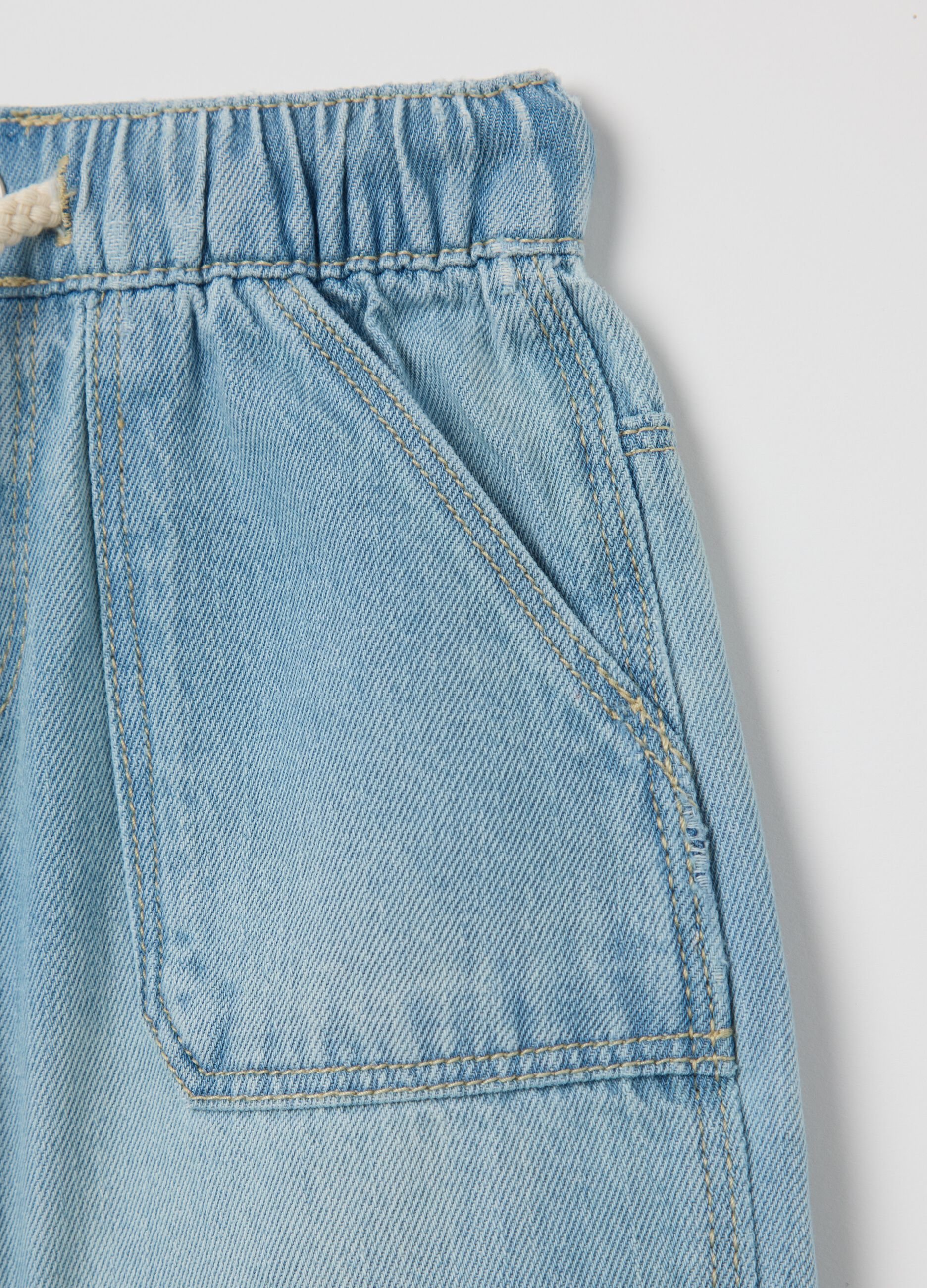 Denim Bermuda shorts with pockets and drawstring