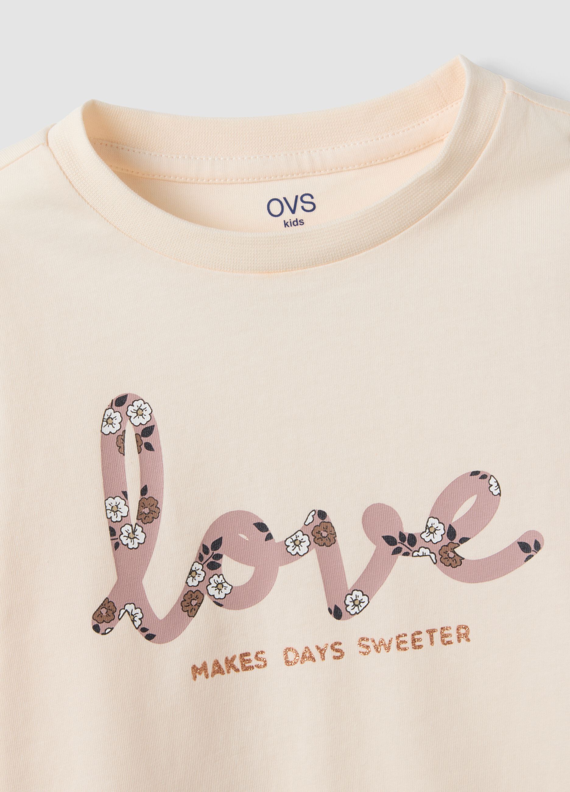 Beige long-sleeved organic cotton T-shirt with front print