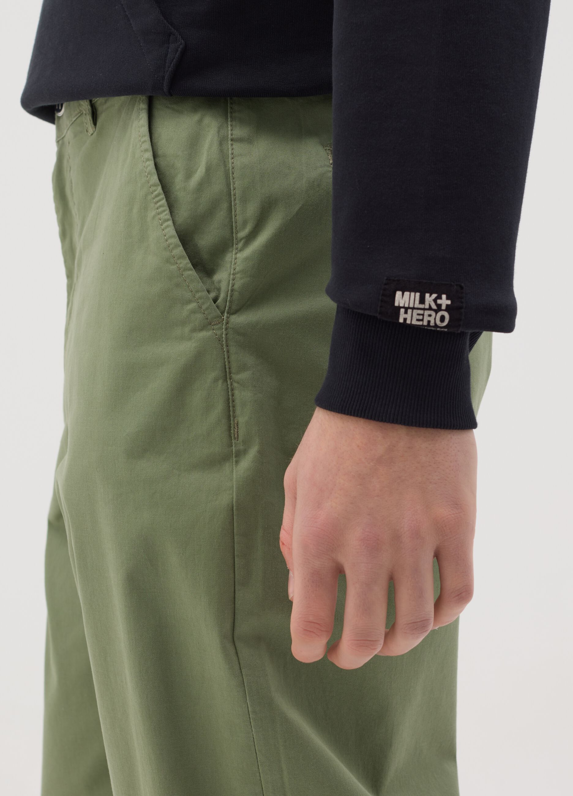 Pantalone chino in cotone stretch verde
