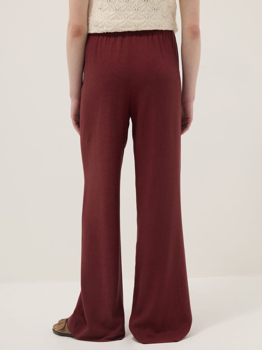 Red viscose-linen blend relaxed fit jogger trousers_2