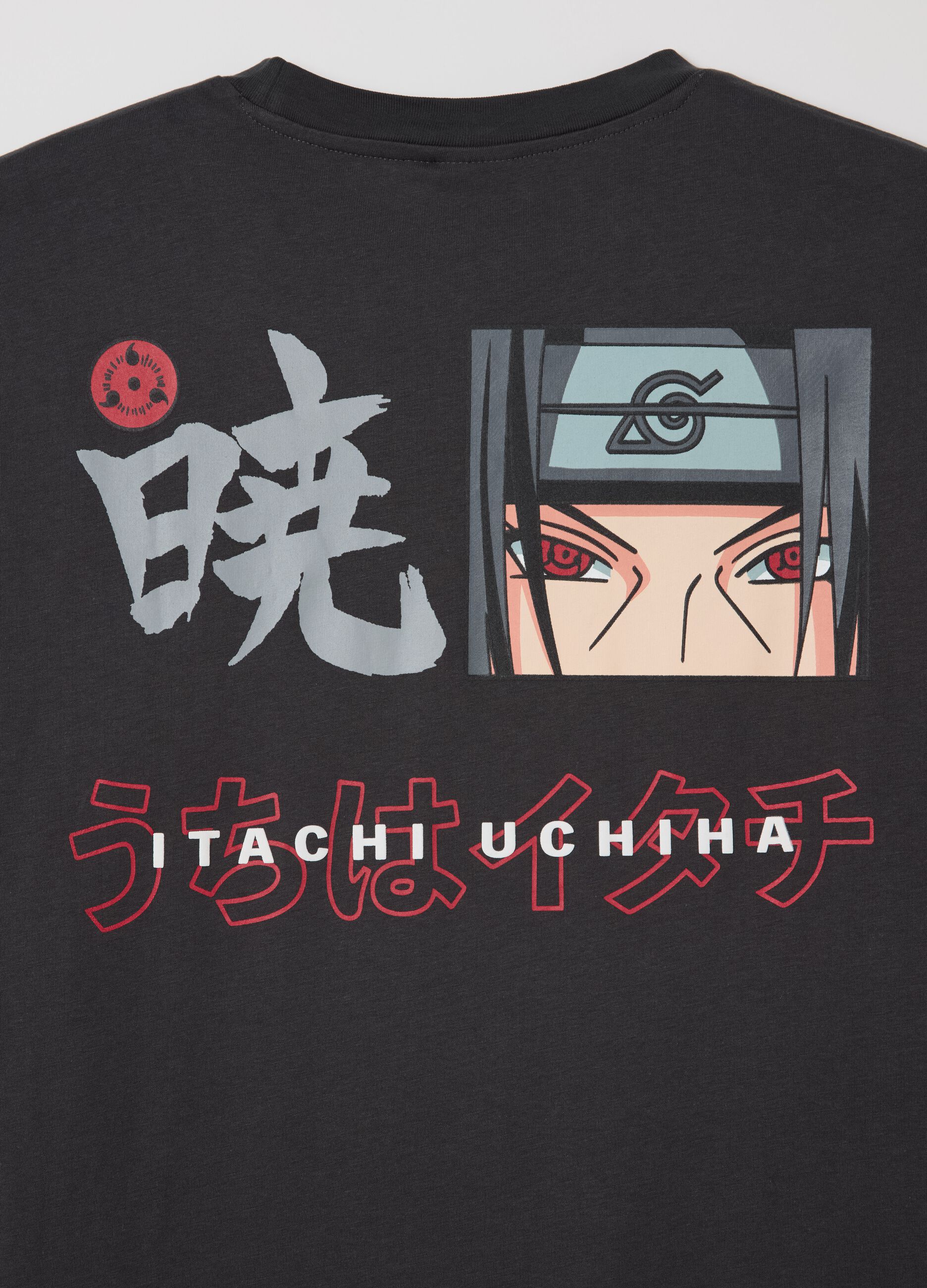 Black T-shirt with Itachi Uchiha print