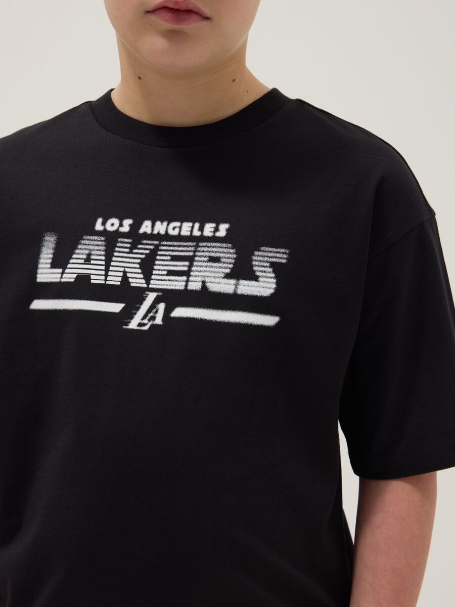 Children's black pure cotton T-shirt regular fit with Lakers logo_2