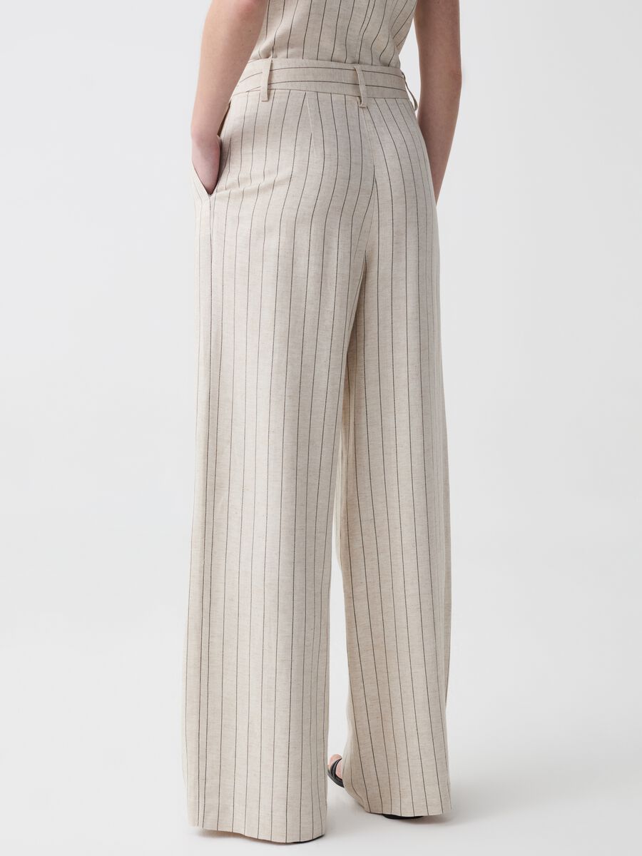 Wide-leg pinstripe trousers with darts_2