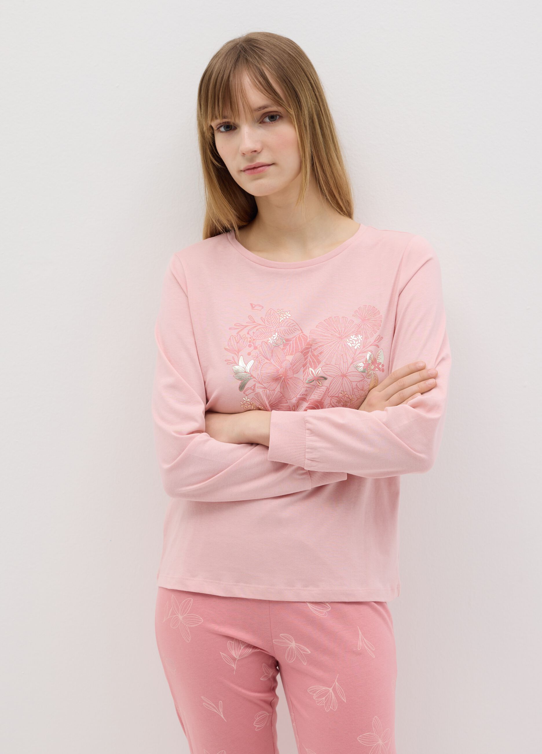 Pigiama in cotone rosa con stampa floreale