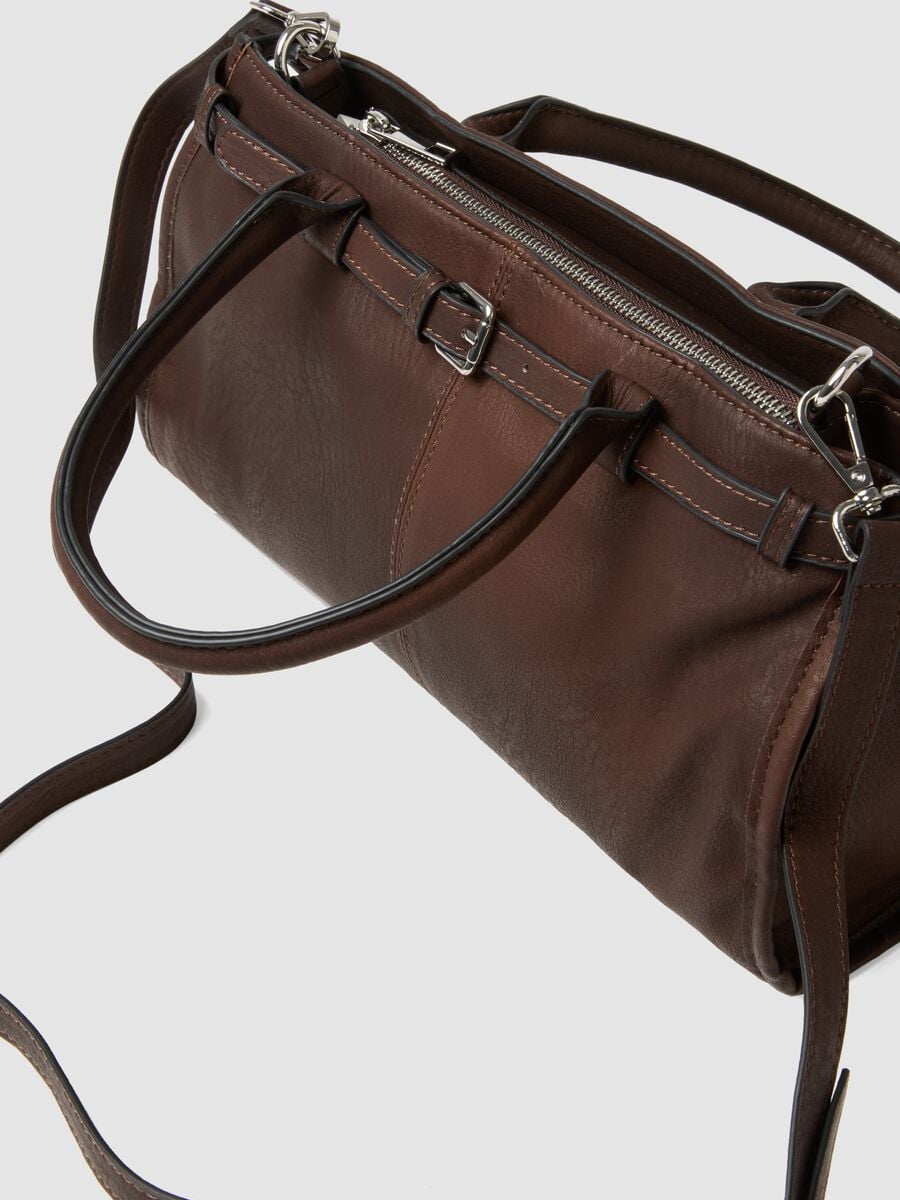 Borsa marrone a mano con tracolla removibile_2