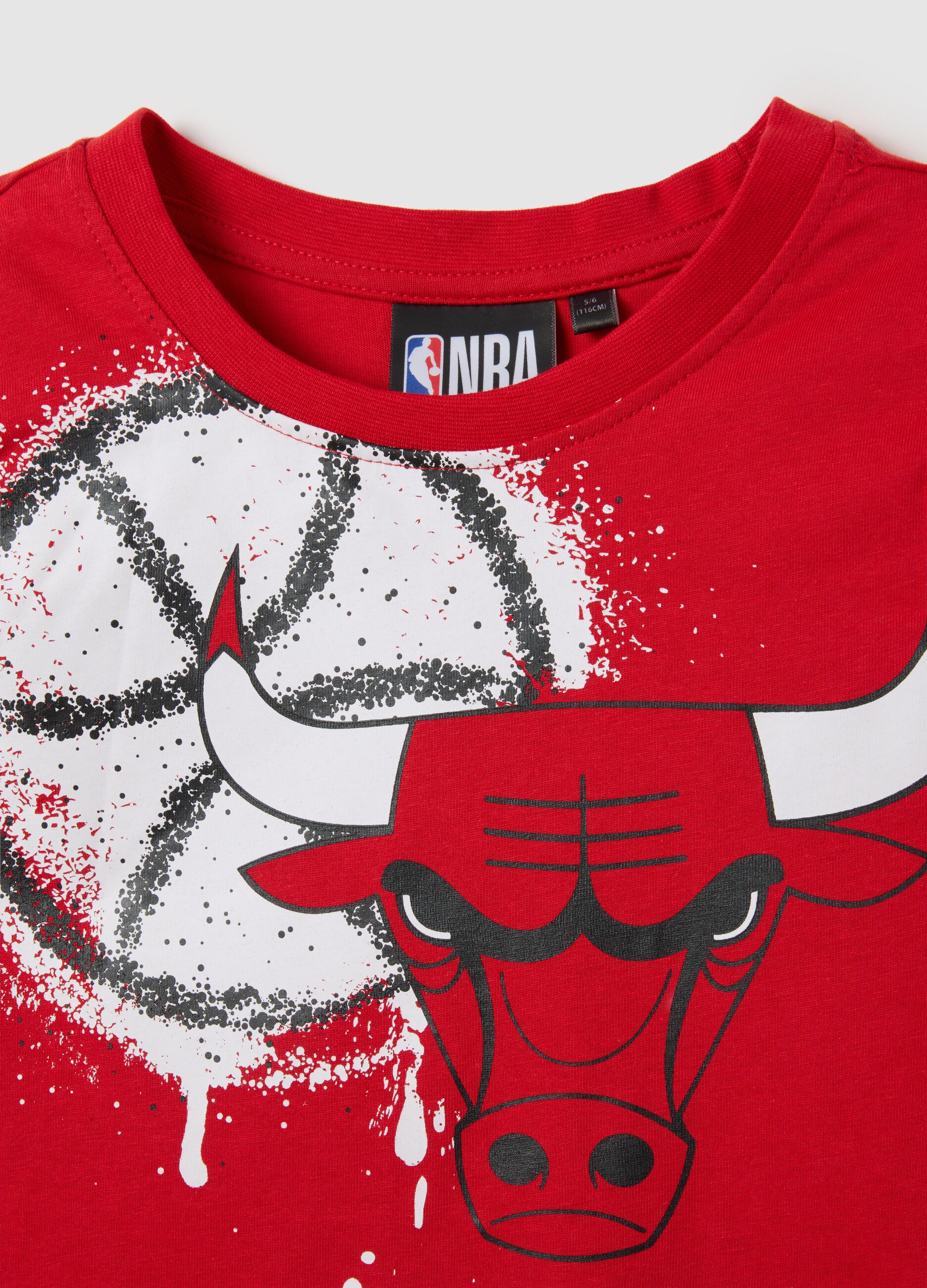 Red pure cotton regular fit child's vest with Chicago Bulls print