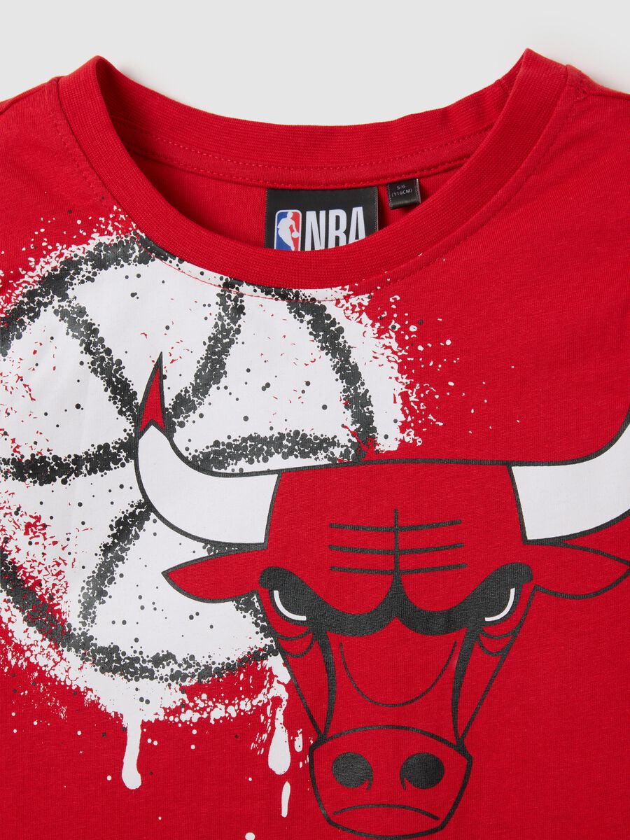 Canotta da bambino in puro cotone rossa regular fit con stampa Chicago Bulls_2