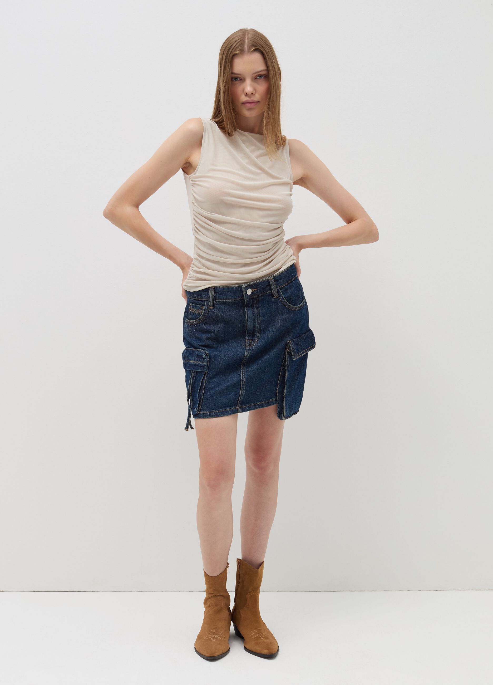 B. ANGEL Top in mesh con arricciatura