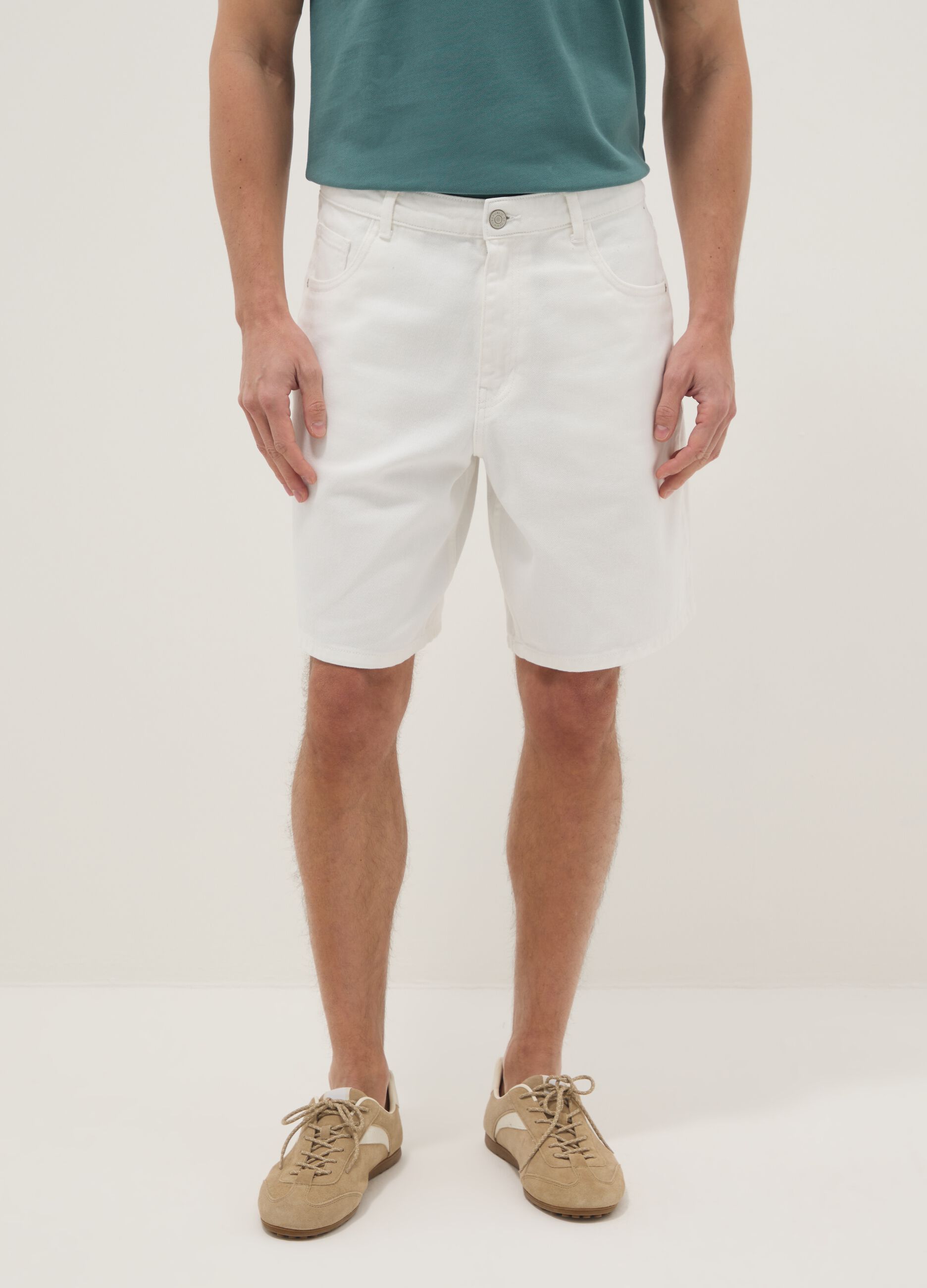 White denim bermuda shorts in cotton blend, baggy fit