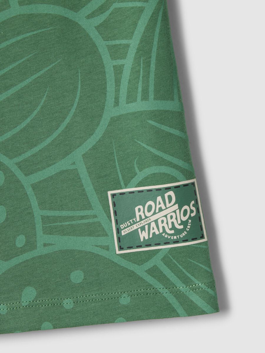 Green pure cotton regular fit t-shirt for boys with print_2