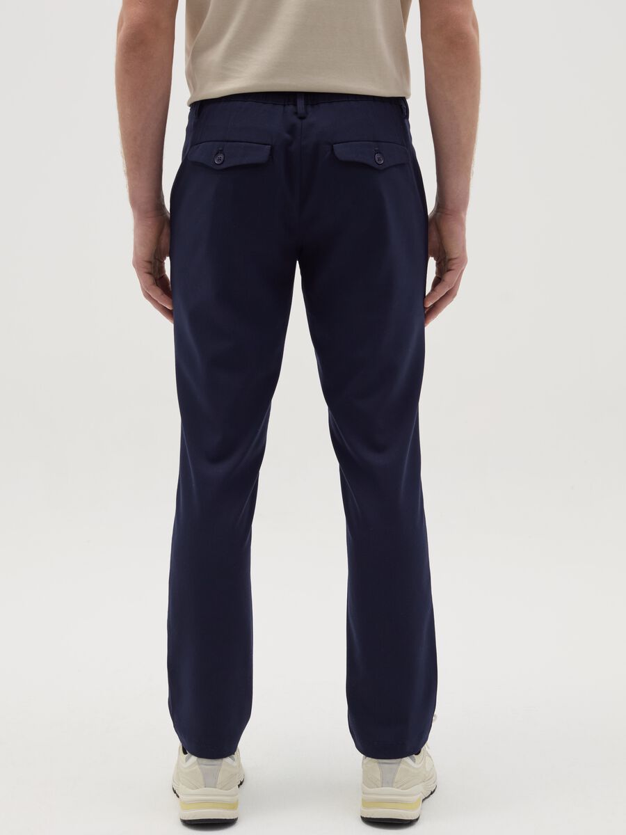 Jogger trousers with drawstring inside_2