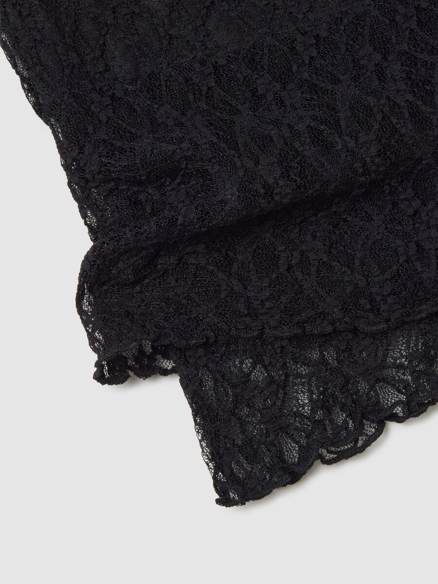 Sciarpa in pizzo nero fitted_1