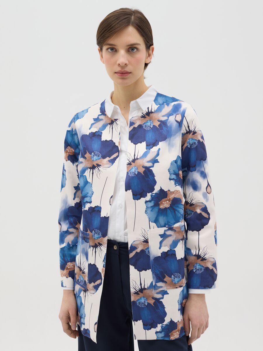 Long white and blue open jacket with flowers_0