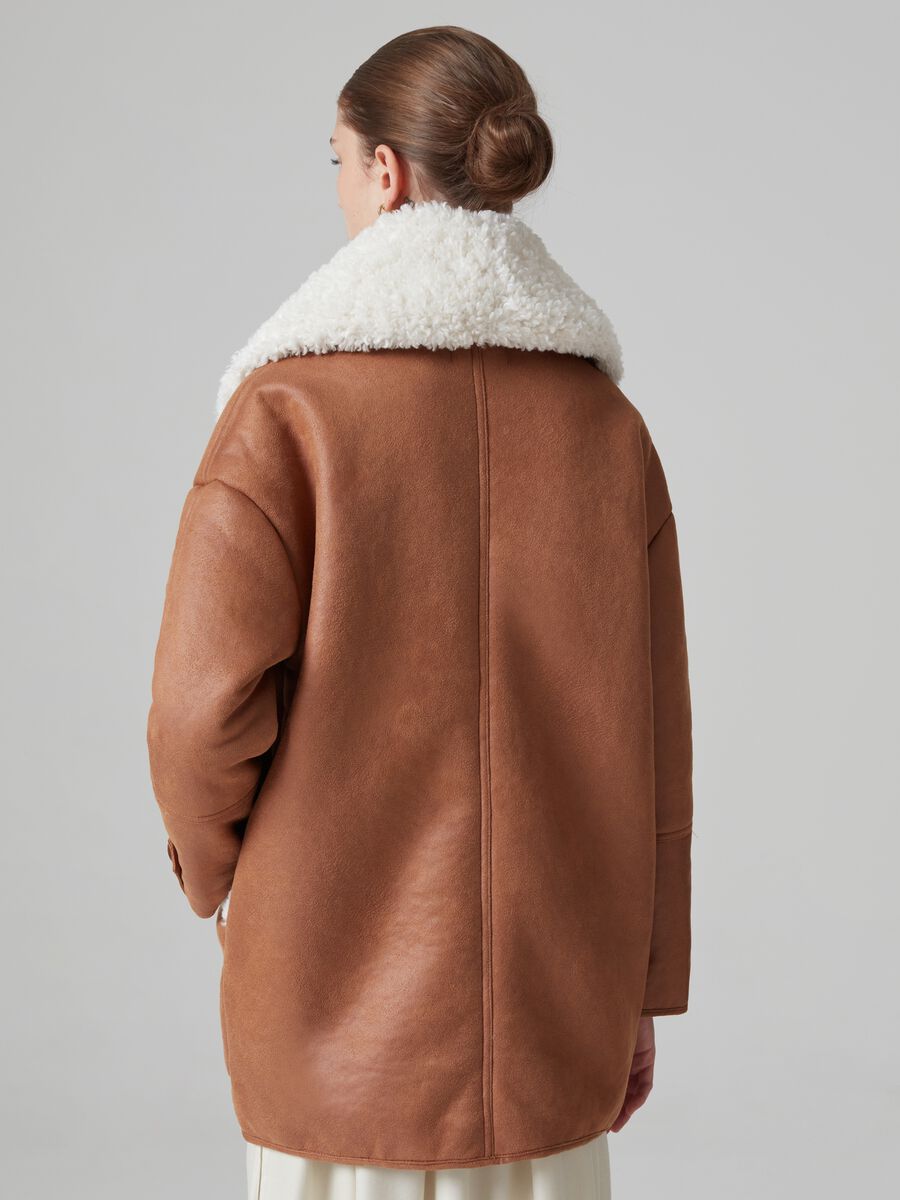 Eco montone oversize con interno in sherpa_2