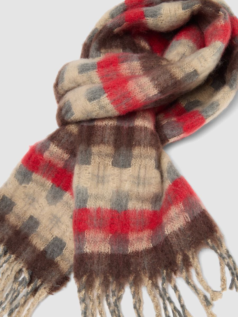 Soft dark grey scarf with fringes_1