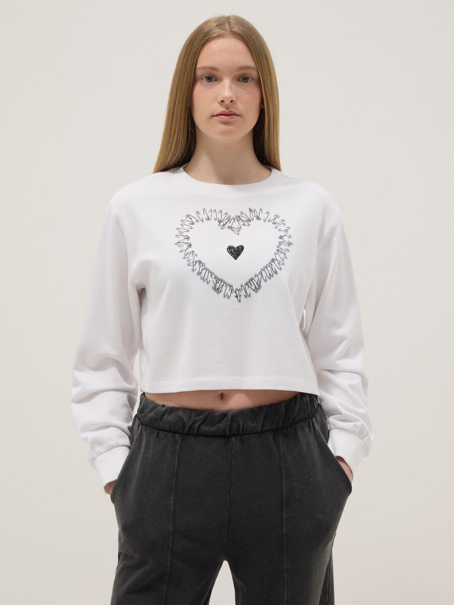 Girl's white pure cotton sweatshirt regular fit with embroidered heart_0