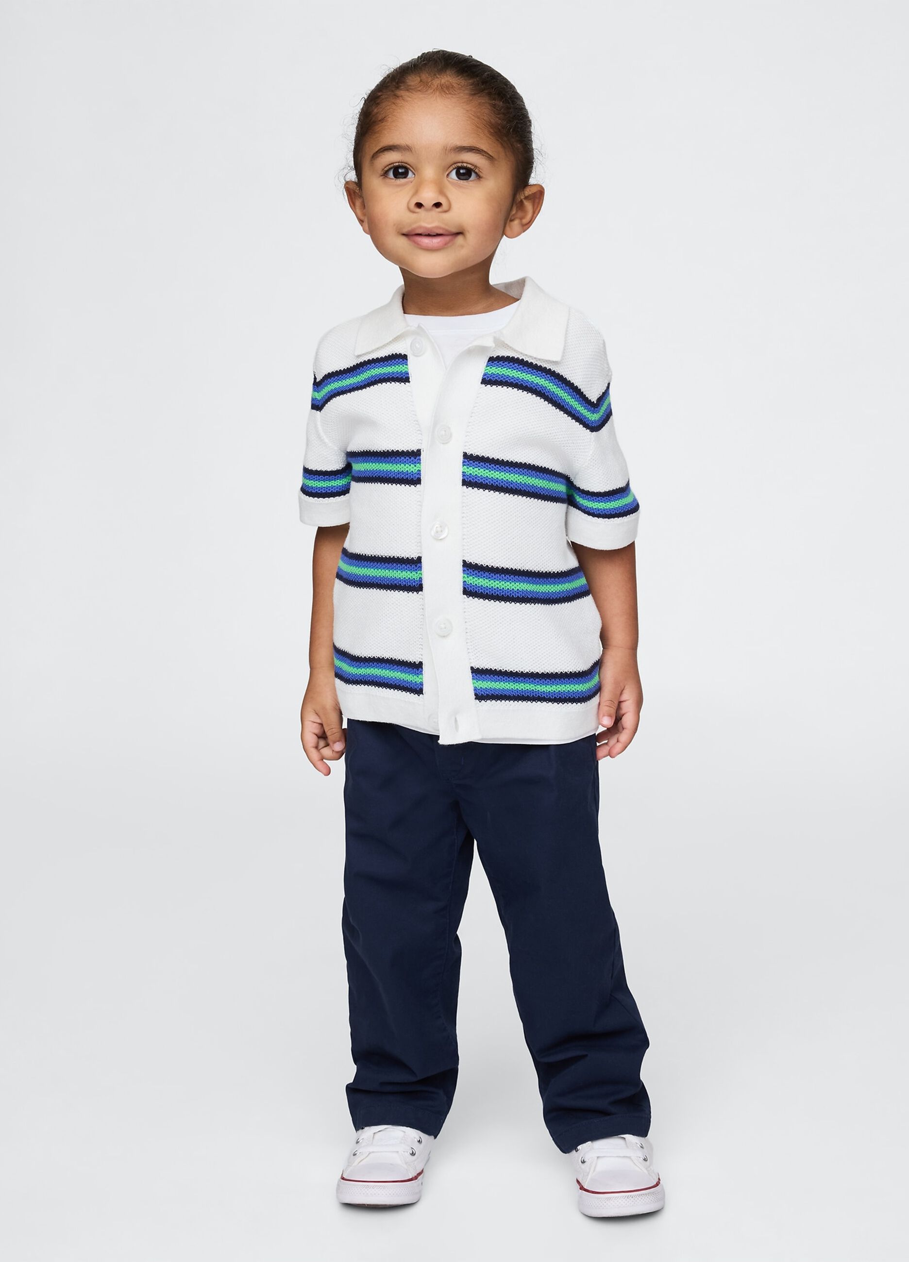 Trousers with drawstring and pockets