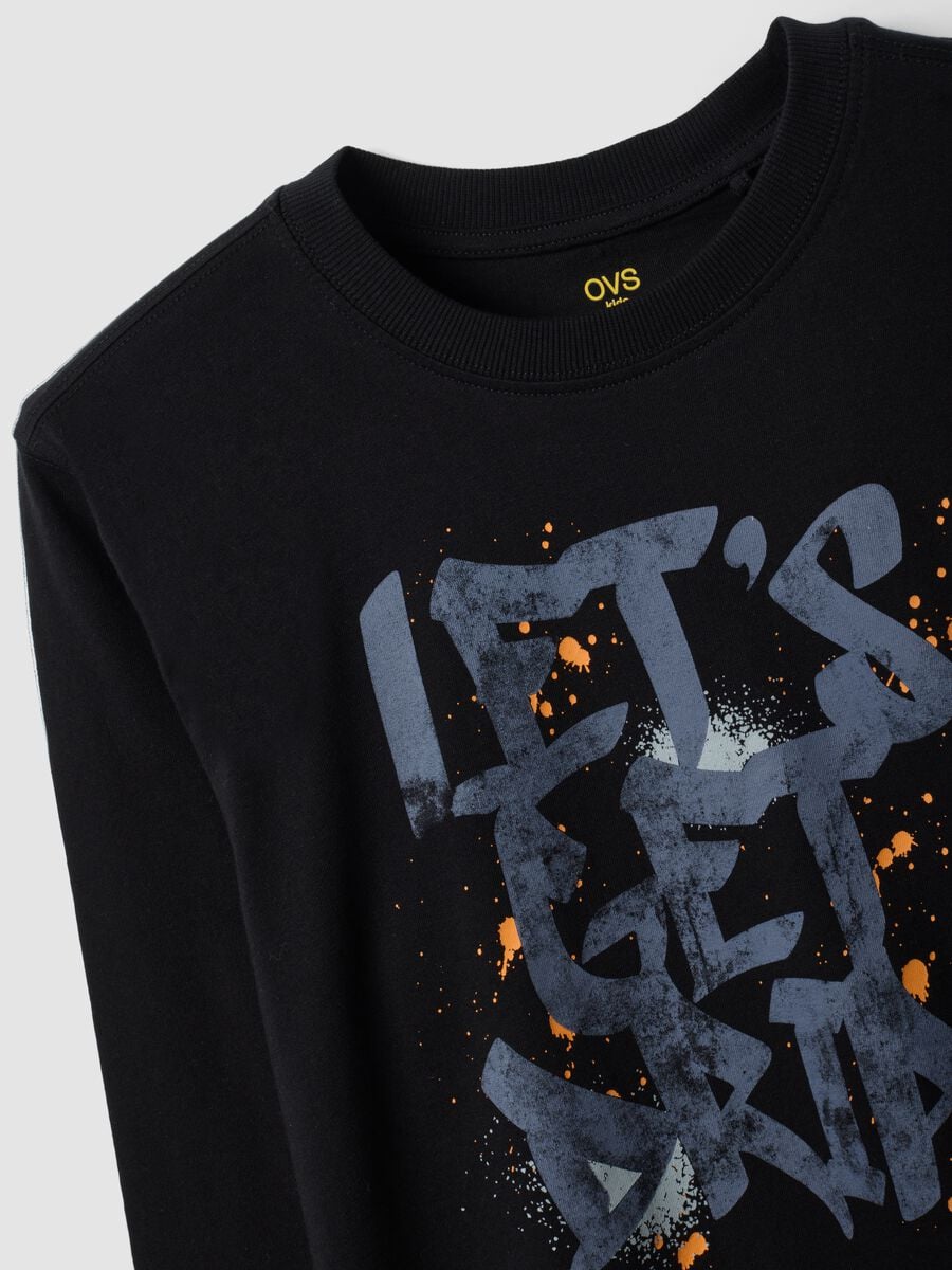Black organic cotton T-shirt with "Let's get drip" slogan for boys_5