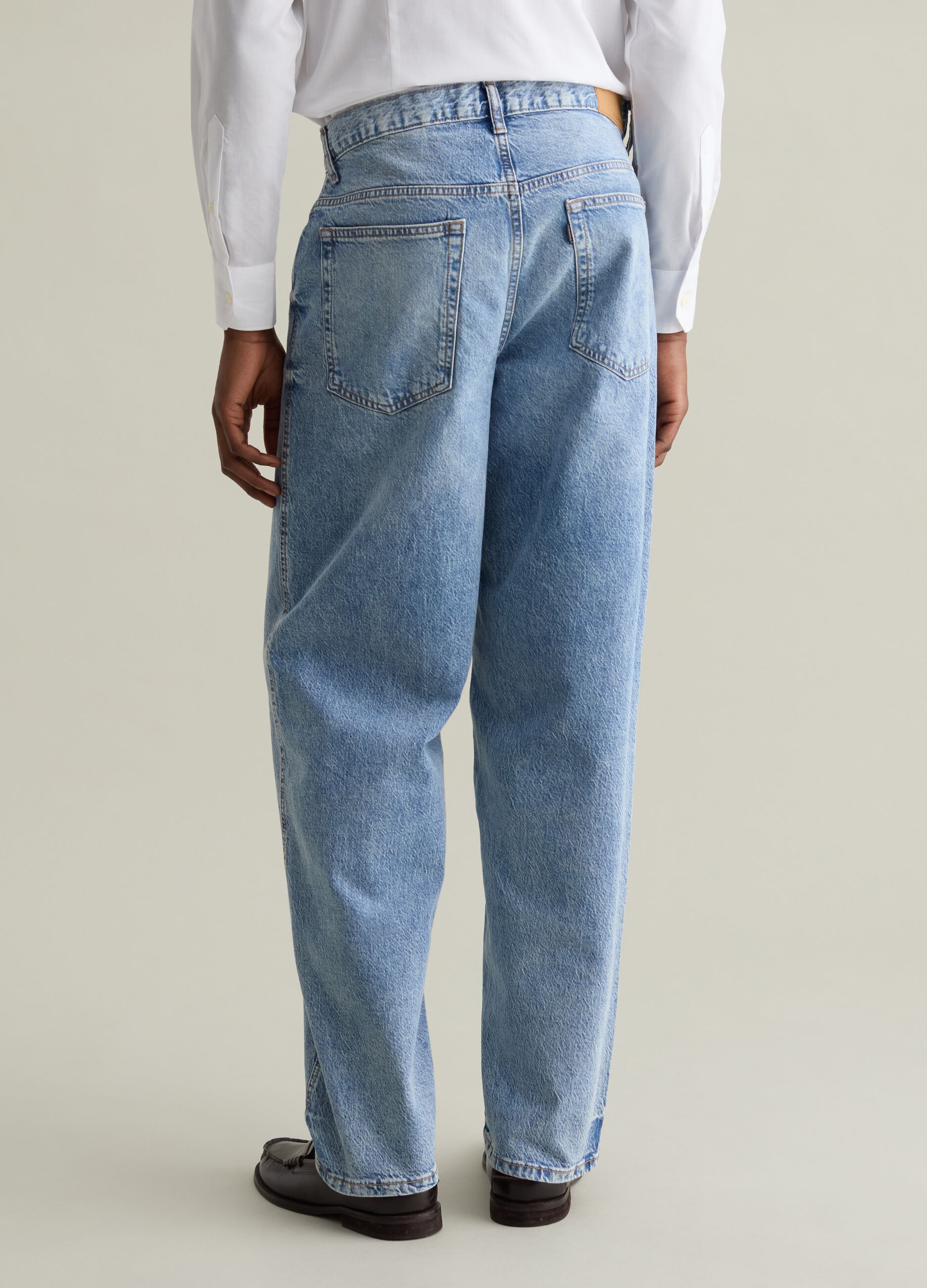 Wide-leg jeans with five pockets