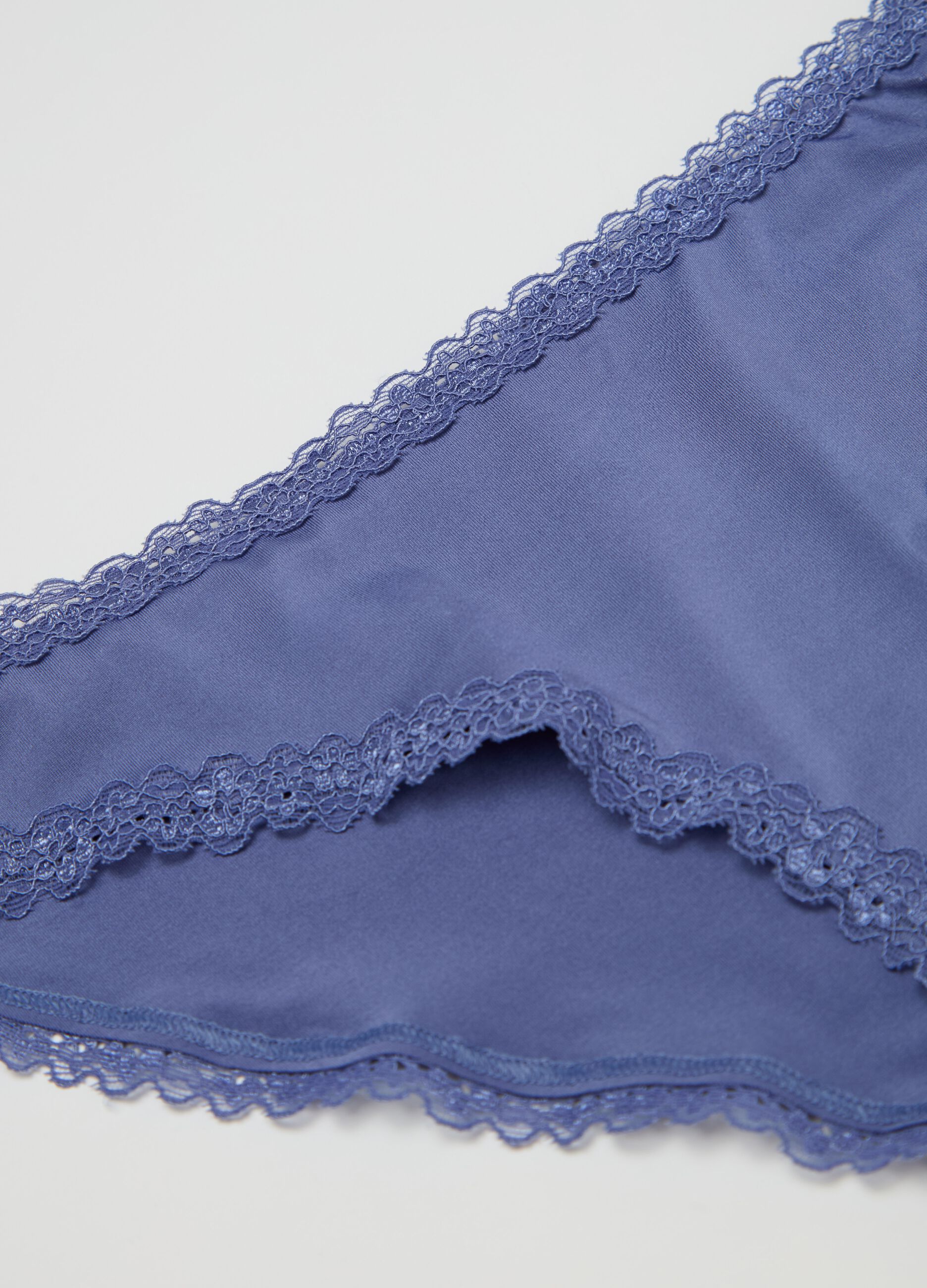 Microfibre briefs with lace