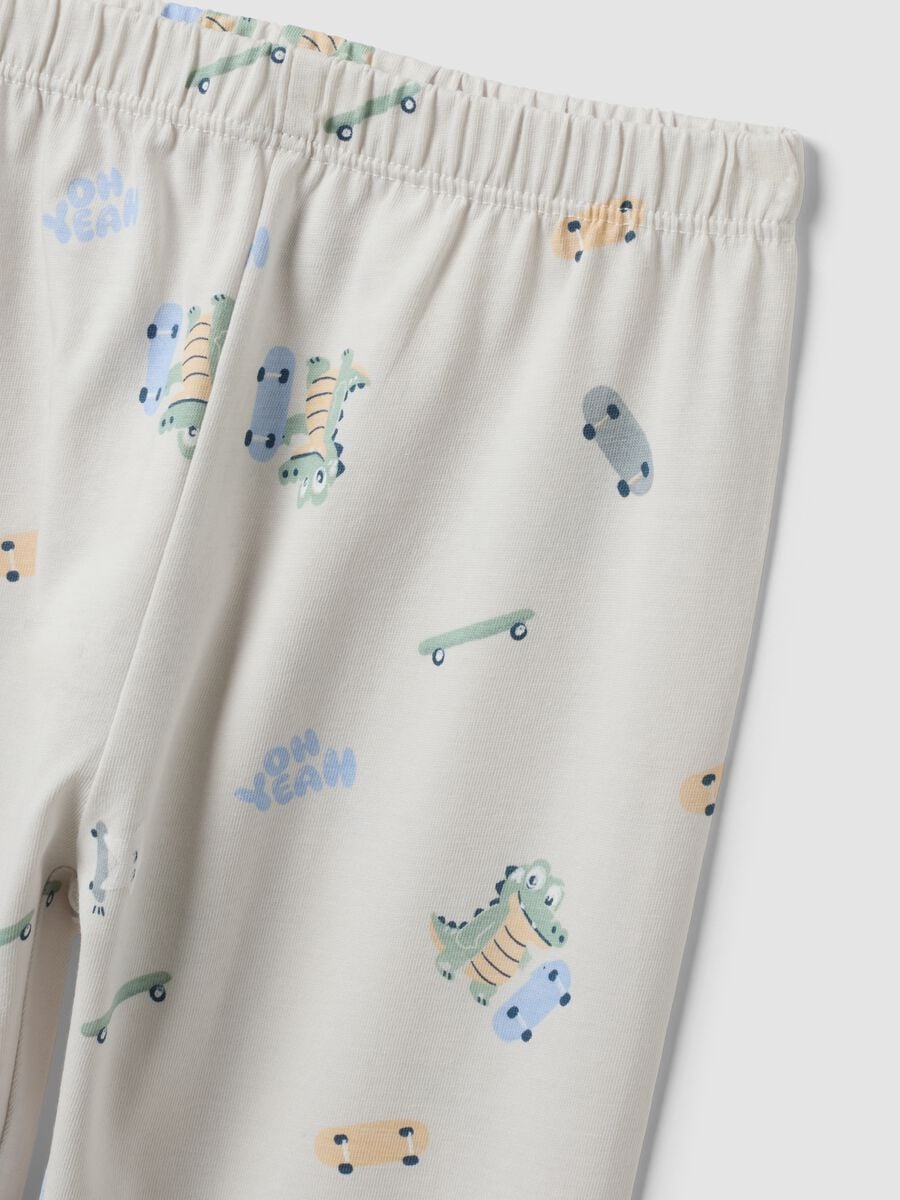 Pigiama grigio in puro cotone jersey organico con stampa coccodrillo_3