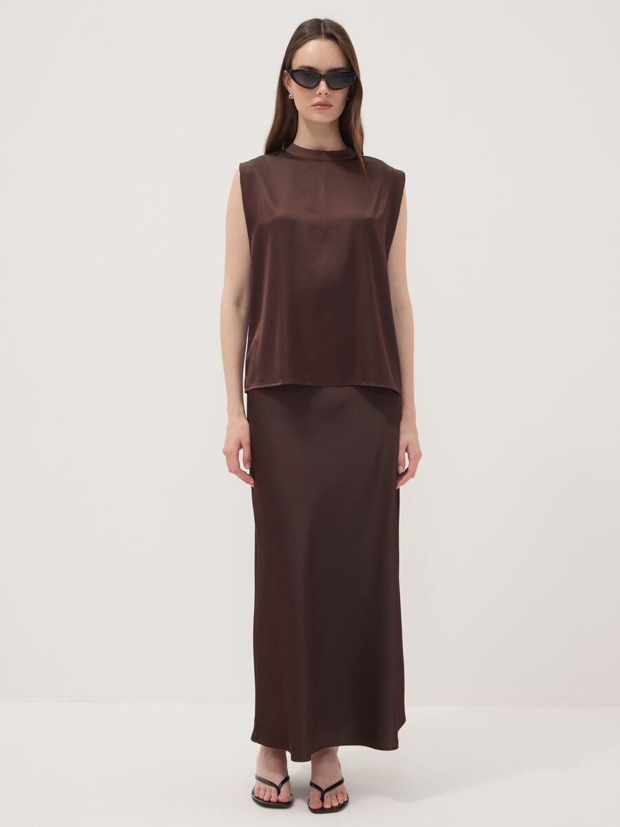 Brown sleeveless top in stretch fabric_2