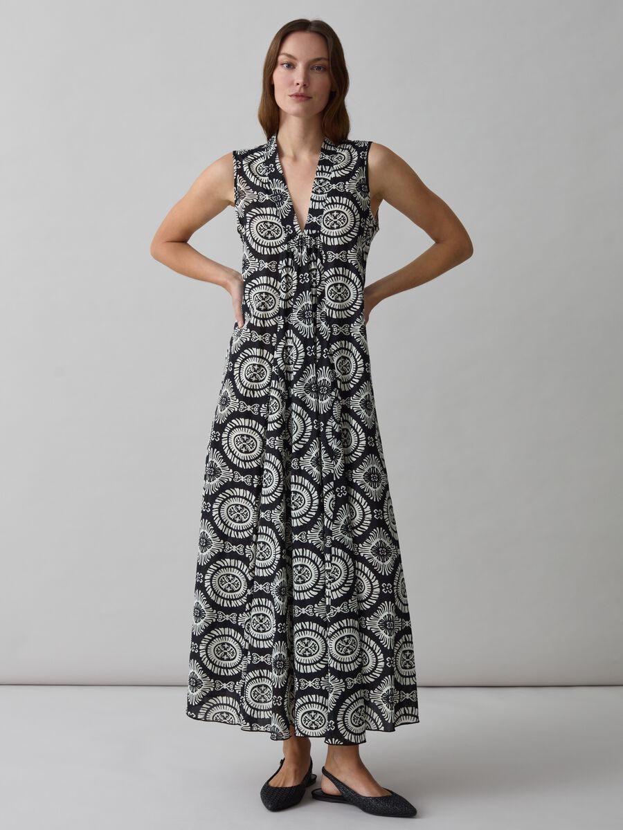 Midi dress with V neck and print_0