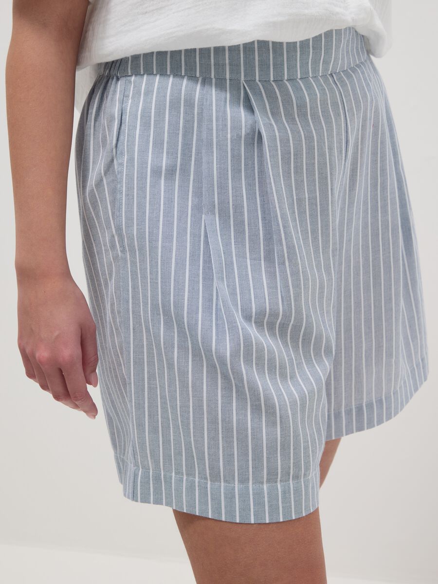 Shorts azzurri a righe in puro cotone_3