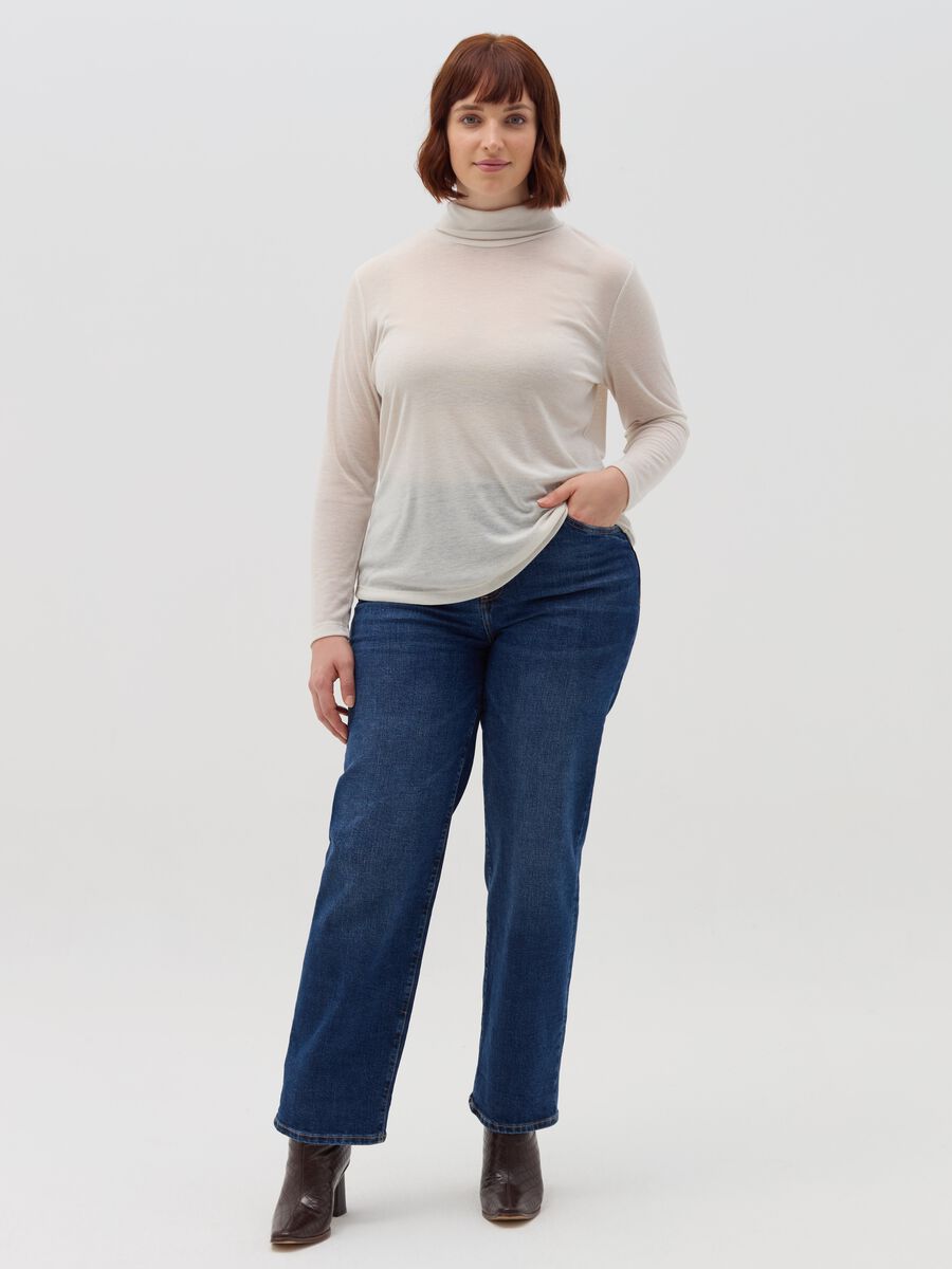 Curvy top with long sleeves and high neck_1